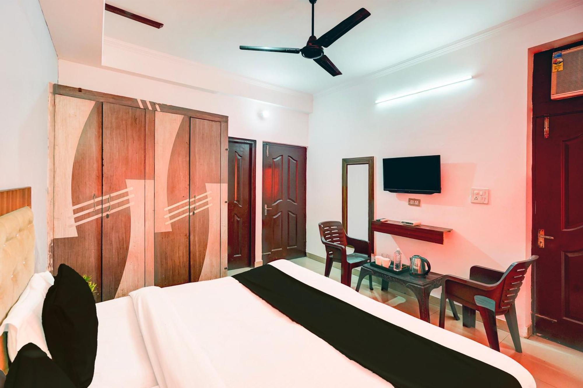Super Hotel O Palm Dehradun Exterior photo